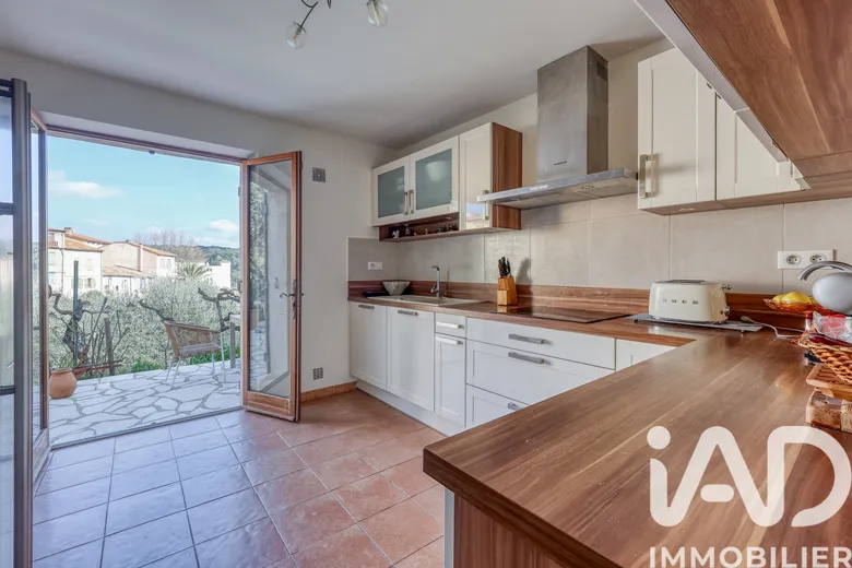 Maison 4 pièces 114 m² · à Tourrettes · 114 m² · 385 000 €