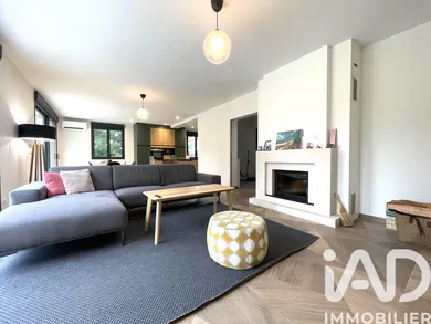 Mansion in Crespières (78121)