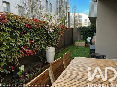 Appartement à Bordeaux (33300)
