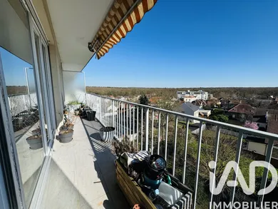 Apartment in Achères (78260)