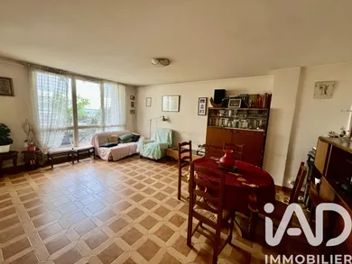 Appartement à Évry (91000)