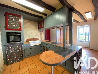 House in Sainte-Eanne (79800)