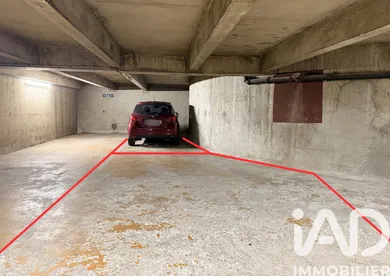 Parking in Paris (75019)