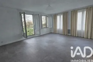 Apartment in Saint-Jean-le-Blanc (45650)