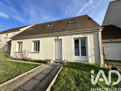 Maison traditionnelle à Château-Thierry (02400)