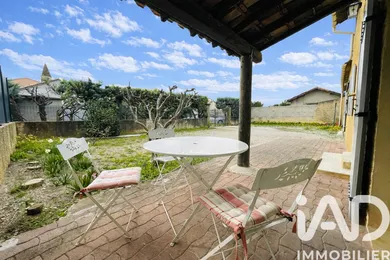 House in Travaillan (84850)
