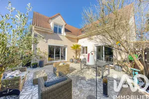 Maison à Noisy-le-Grand (93160)