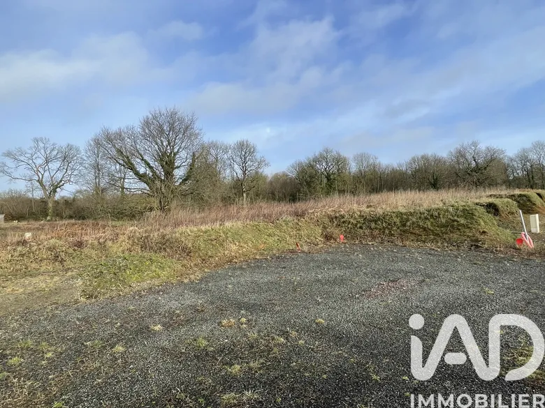 Terrain à bâtir à Coutances (50200) · 52 160 €