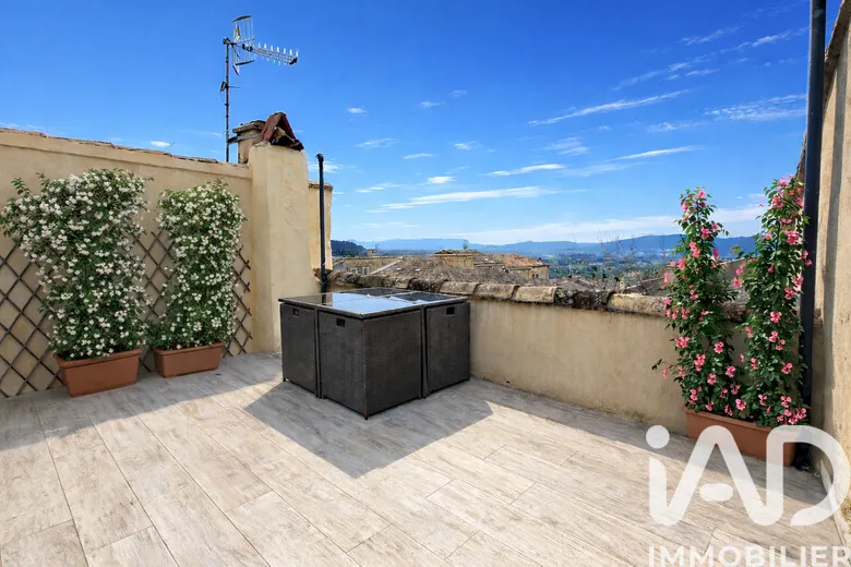 Appartement 6 pièces 130 m² · à Cadenet · 130 m² · 275 000 €