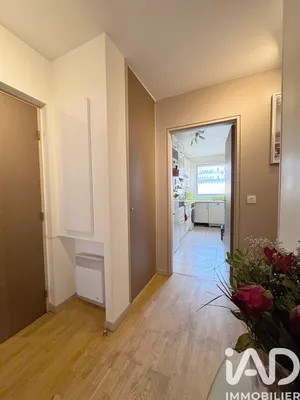 Apartment in Montrouge (92120)