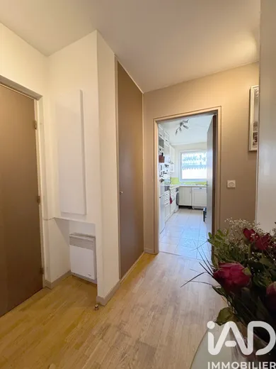 Apartment in Montrouge (92120)