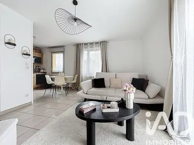Apartment in Villeurbanne (69100)