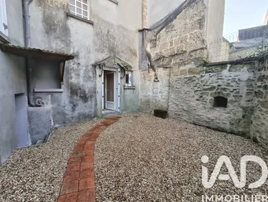 Townhouse in Doué-en-Anjou (49700)