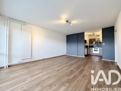 Apartment in Noisy-le-Grand (93160)