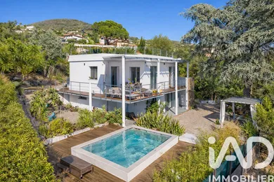 Maison d'architecte à Mandelieu-la-Napoule (06210)