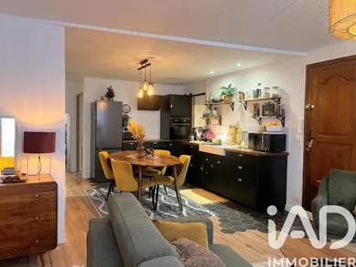 Appartement à Cuers (83390)