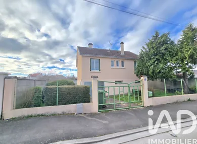House in Saint-Julien-les-Villas (10800)