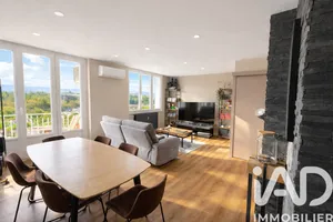 Apartment in Châteauneuf-du-Rhône (26780)