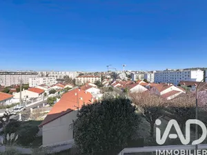 Apartment in Rueil-Malmaison (92500)