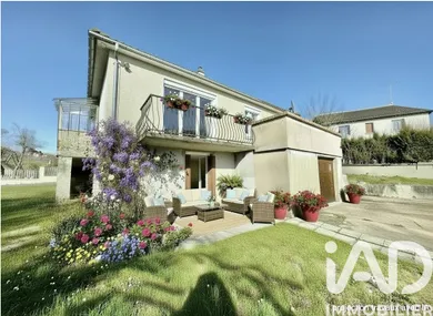 House in Sens (89100)