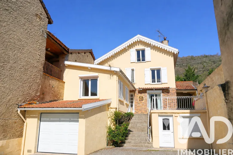 Maison 8 pièces 245 m² · à Ax-les-Thermes · 245 m² · 540 000 €