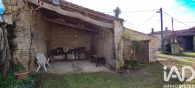 Maison de village à Saint-Mandé-sur-Brédoire (17470)