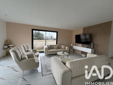 Maison à POUILLY-LES-FEURS (42110)