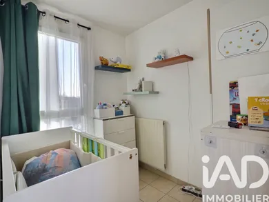 Apartment in Sainte-Geneviève-des-Bois (91700)