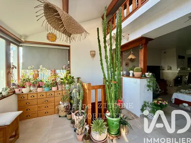 House in La Ville-du-Bois (91620)