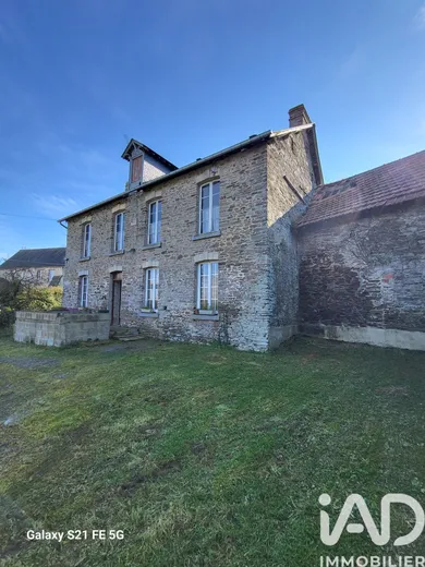 Maison de campagne à Villiers-Fossard (50680)