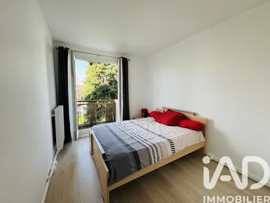 Apartment in Bois-d'Arcy (78390)