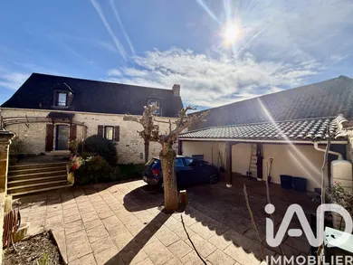 Village house in Saint-Martial-de-Nabirat (24250)