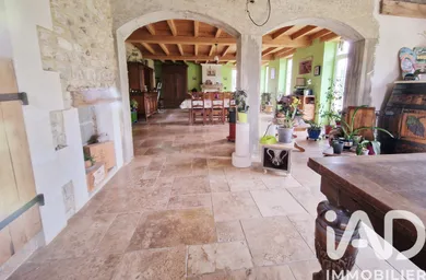 Maison à Montchaude (16300)