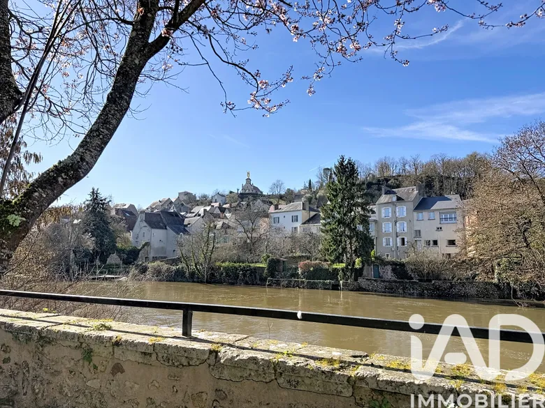 Immeuble 410 m² · à Argenton-sur-Creuse · 410 m² · 199 000 €