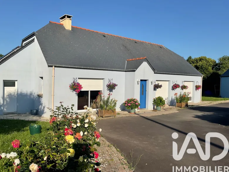 Maison 5 pièces 128 m² · à Les Portes du Coglais · 128 m² · 337 000 €