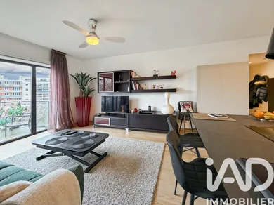 Apartment in Paris (75014)