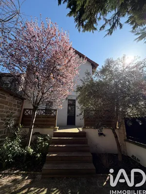 Village house in Carrières-sur-Seine (78420)