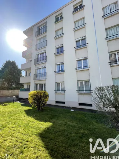 Apartment in Moulins (03000)