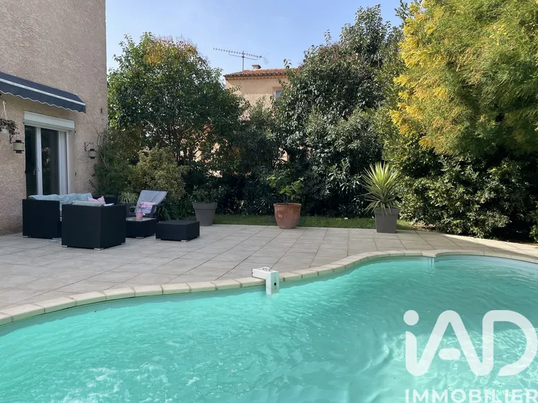Maison 5 pièces 100 m² · à Sanary-sur-Mer · 100 m² · 582 000 €