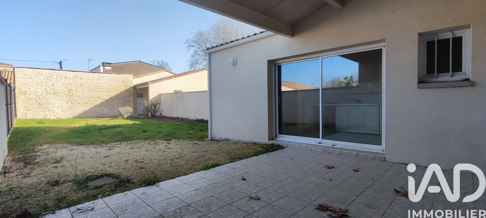 Vente maison à La Crèche (79260) : maison de ville 5 pièces 116 m² — 2