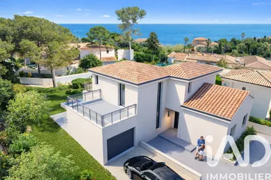 Maison d'architecte à Les Issambres (83380)