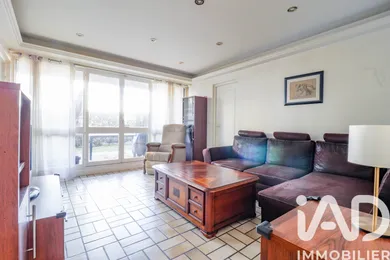 Apartment in Les Ulis (91940)