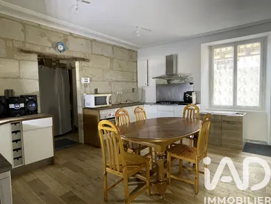 Townhouse in Neuillé-Pont-Pierre (37360)