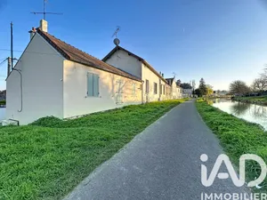 Apartment in Villenoy (77124)