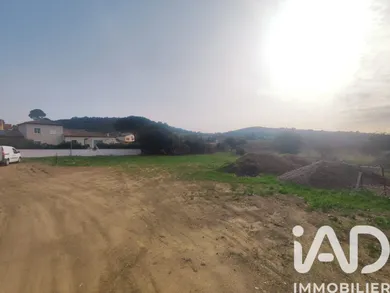 Building plot in Roujan (34320)