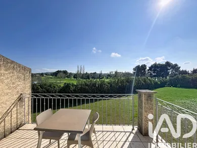 Apartment in Vedène (84270)