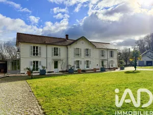 Mansion in Reuil-en-Brie (77260)