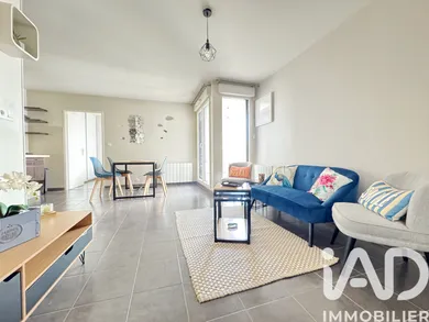 Apartment in Issy-les-Moulineaux (92130)