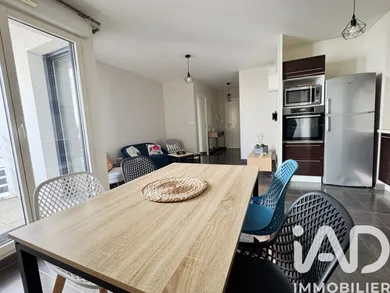 Apartment in Issy-les-Moulineaux (92130)