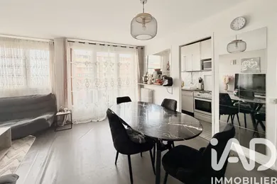 Apartment in Montreuil (93100)
